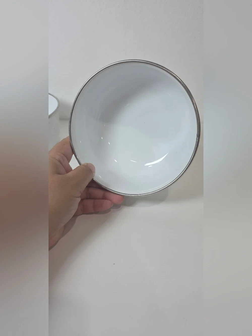⭐️ Vintage Set Of Three White Enamelware Nesting Bowls Cottagecore